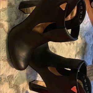 Brand new woman’s heels